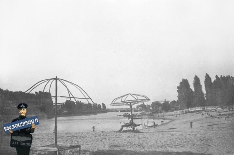 В середине 1950-х на Затоне тоже купались и загорали