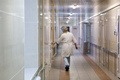 Медсестра из Ярославской области пожаловалась на экстремально низкую зарплату: «Чтобы заработать, надо жить в больнице»