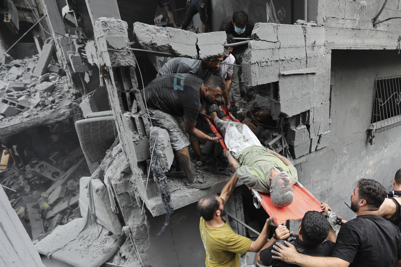 Число заложников растет, в ООН назвали блокаду Газы военным преступлением. Главное о войне Израиля