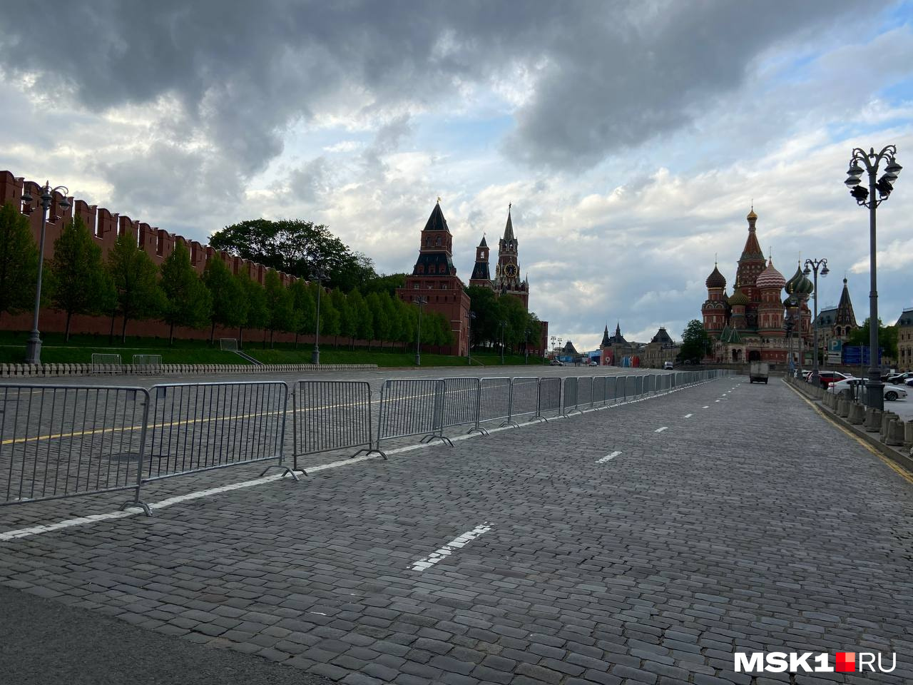 Взрывы на Красной площади в Москве, украинский беспилотник атаковал Кремль,  что с президентом России Владимиром Путиным: фото, видео и последствия - 3  мая 2023 - ФОНТАНКА.ру