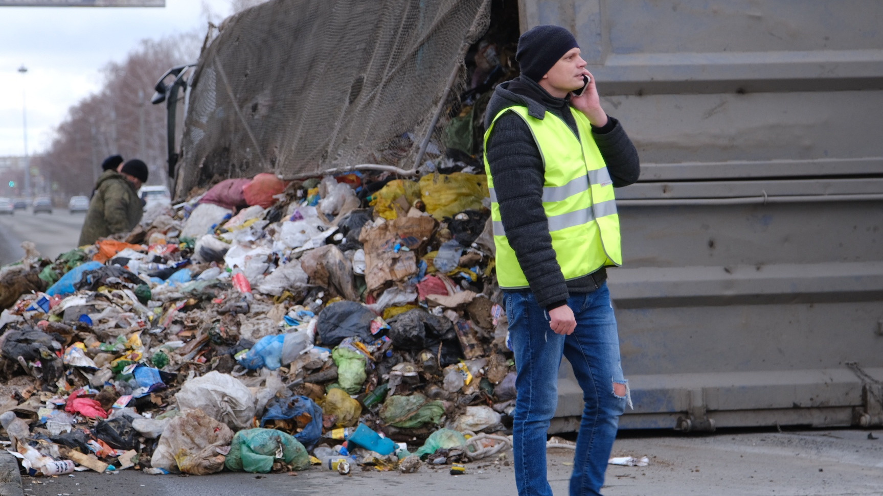 Больше трех миллиардов на двоих: изучаем выручку и доходы мусорных операторов Кузбасса за 2022 год