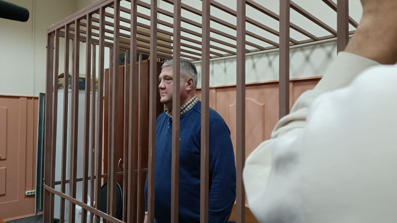 Из кресла — на нары: суд арестовал начальника самарского ГУ МЧС России