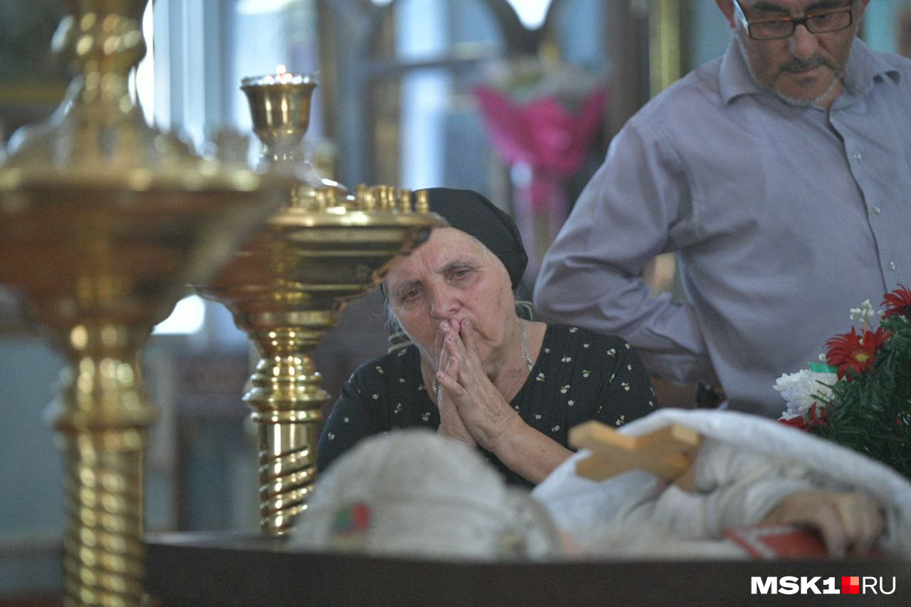 «Какие у убийц глаза? Безразличные». Вдова убитого в Дагестане батюшки — о теракте и поджоге церкви