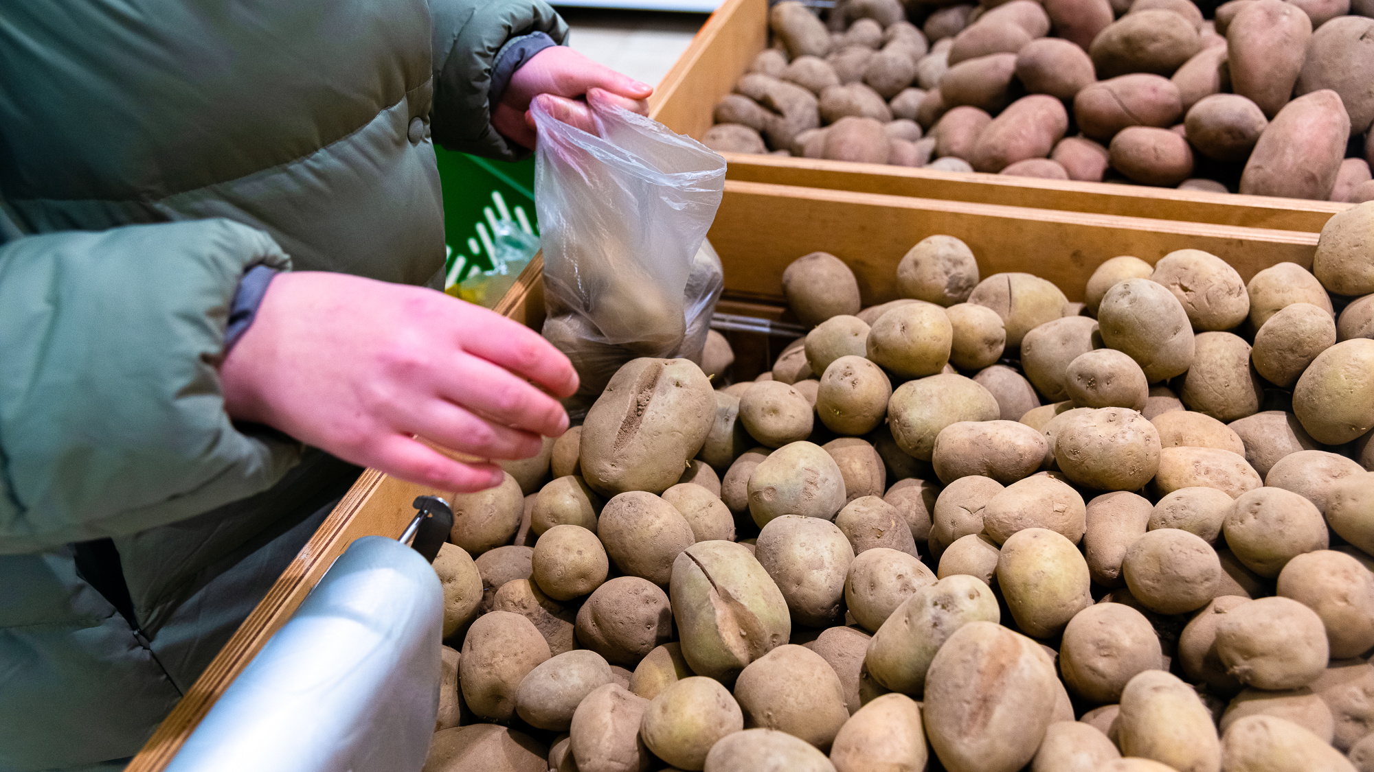Картошка подорожала, огурцы стали дешевле: как изменились цены на продукты в Архангельской области