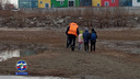 Новосибирские дети уже открыли купальный сезон: они напугали прохожих возле Димитровского моста