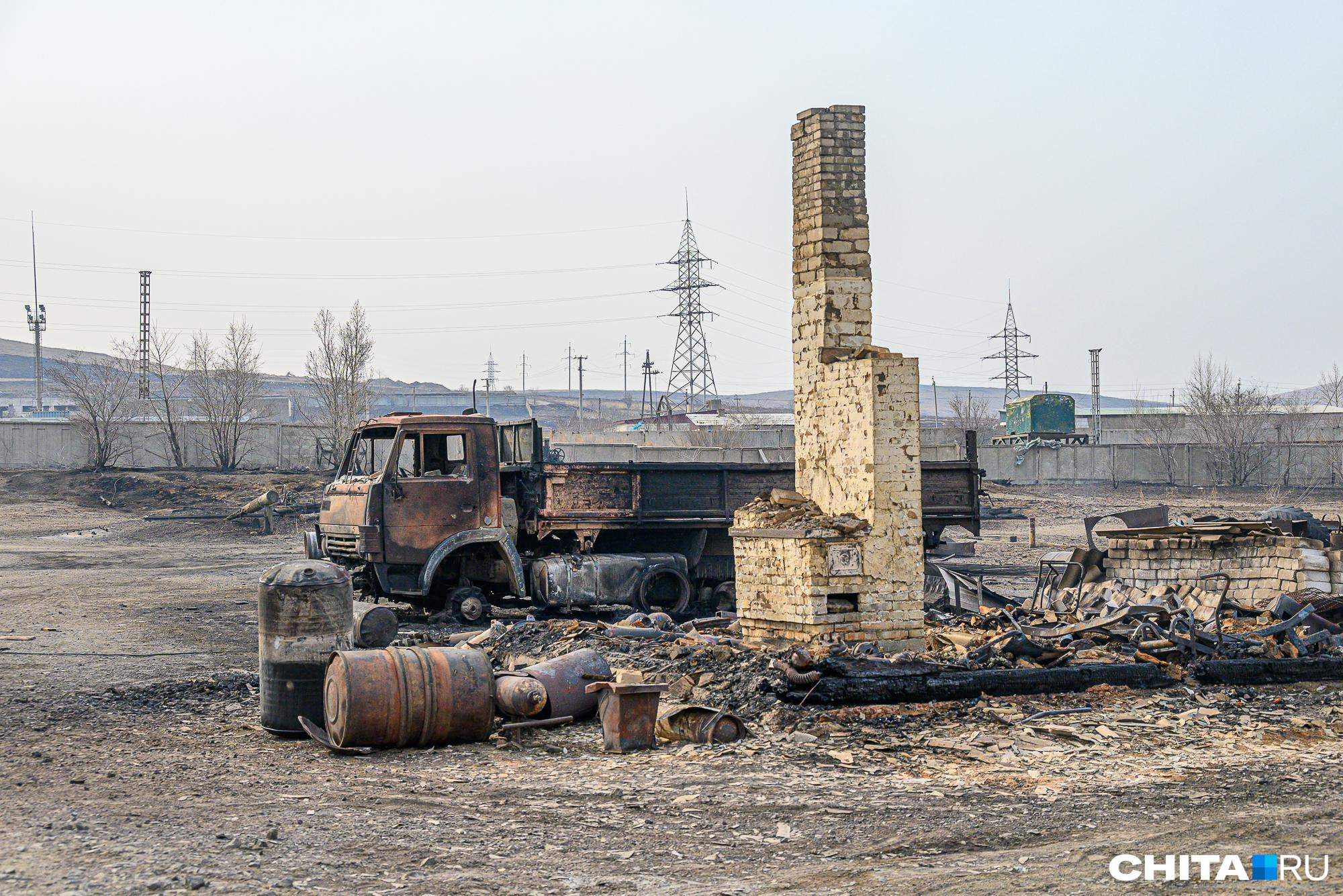 Власти опасаются повторения пожаров в Забайкалье из-за заваленных мусором улиц