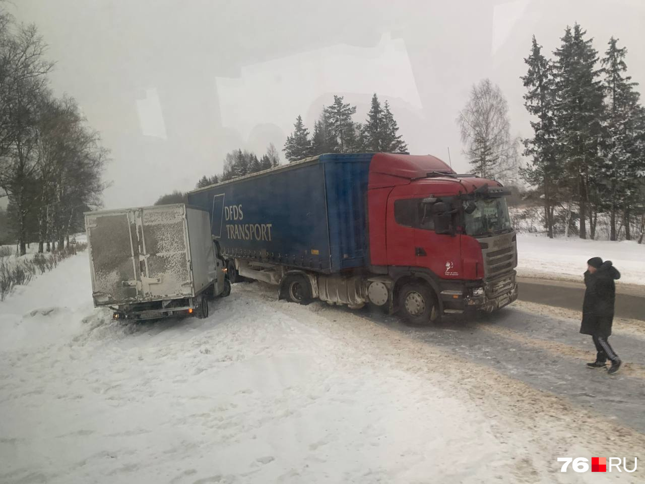 Семь часов едем в Москву»: на трассе М-8 в Ярославской области растянулась  пробка на несколько километров | 15.12.2023 | Ярославль - БезФормата