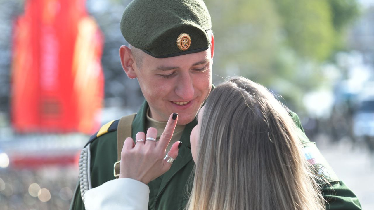 Президент на трибуне, Парад начался. Как в заснеженной Москве празднуют День Победы: онлайн-репортаж