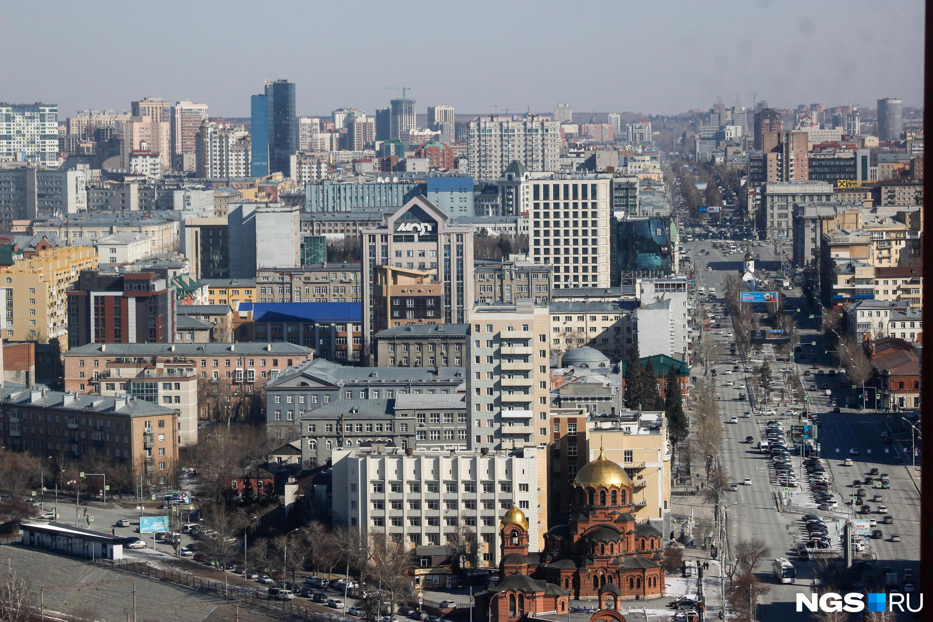 Тело мужчины нашли в запертой квартире в Новосибирске