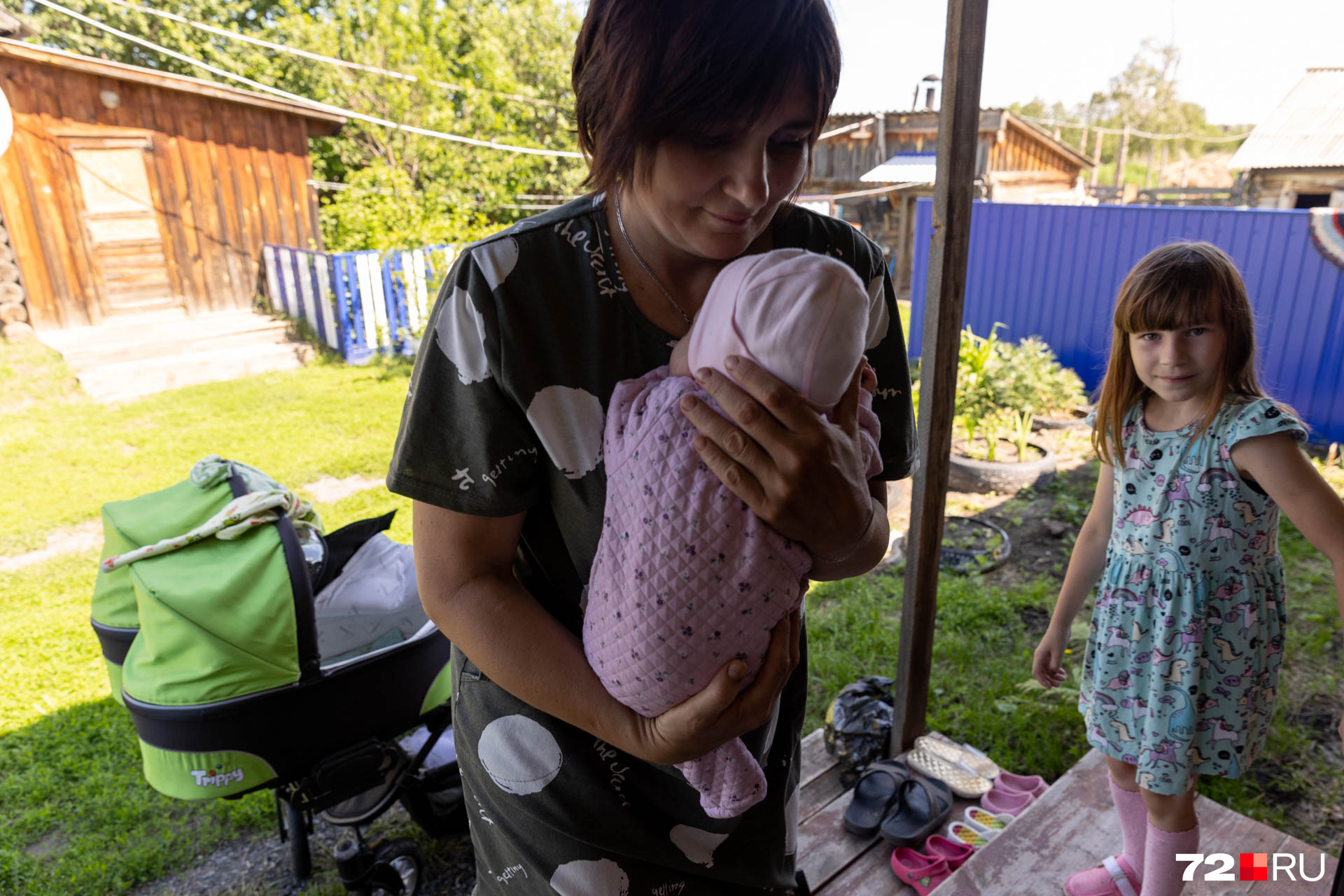 Бывает, всем одновременно хочется на ручки»: женщина родила тройню и стала  матерью семерых детей | 01.08.2023 | Архангельск - БезФормата