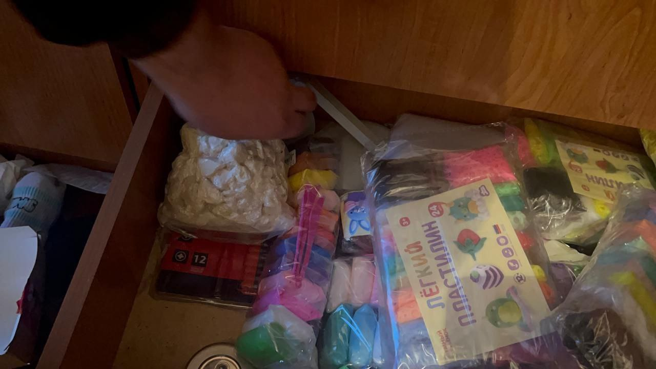«Недетская игрушка»: кемеровчанина поймали с наркотиками на 11 млн рублей — они хранились рядом с пластилином