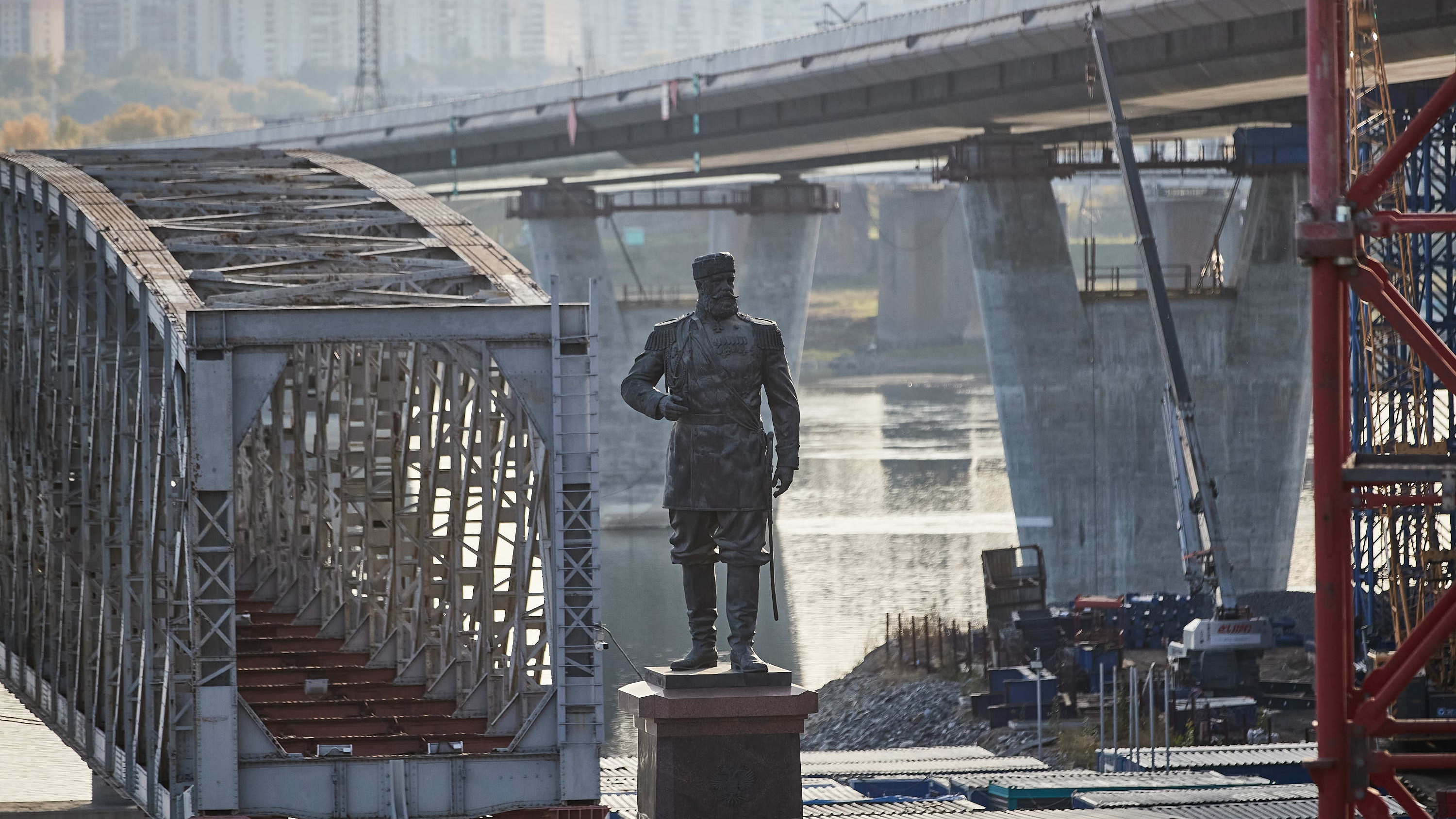 «Можно красиво подарить Чику»: власти обсуждают перенос памятника Александру III — его может сменить масштабный монумент