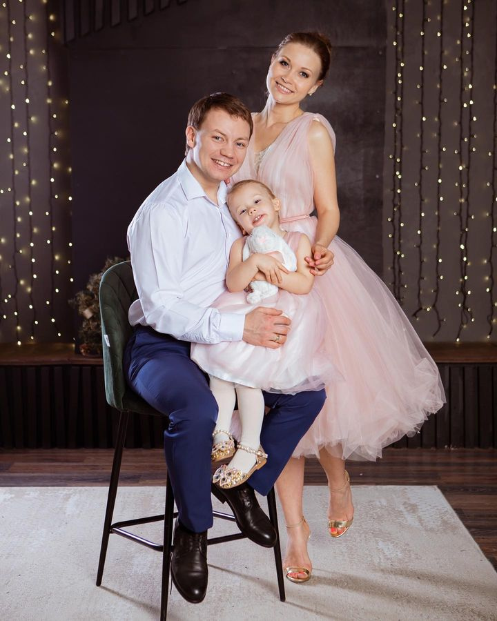 Жанна с семьей — мужем Ярославом и дочерью Амелией