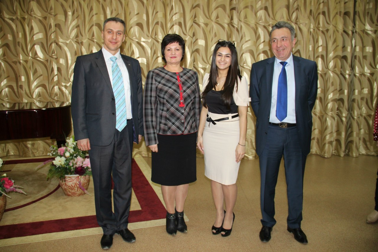 Владимир Широков на встрече МГЕР (крайний слева)