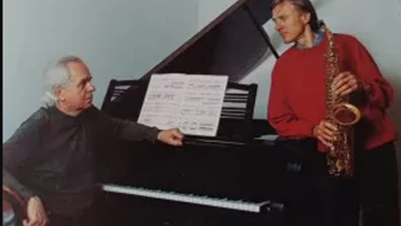 Столетний рояль Эдисона Денисова передали в томскую филармонию