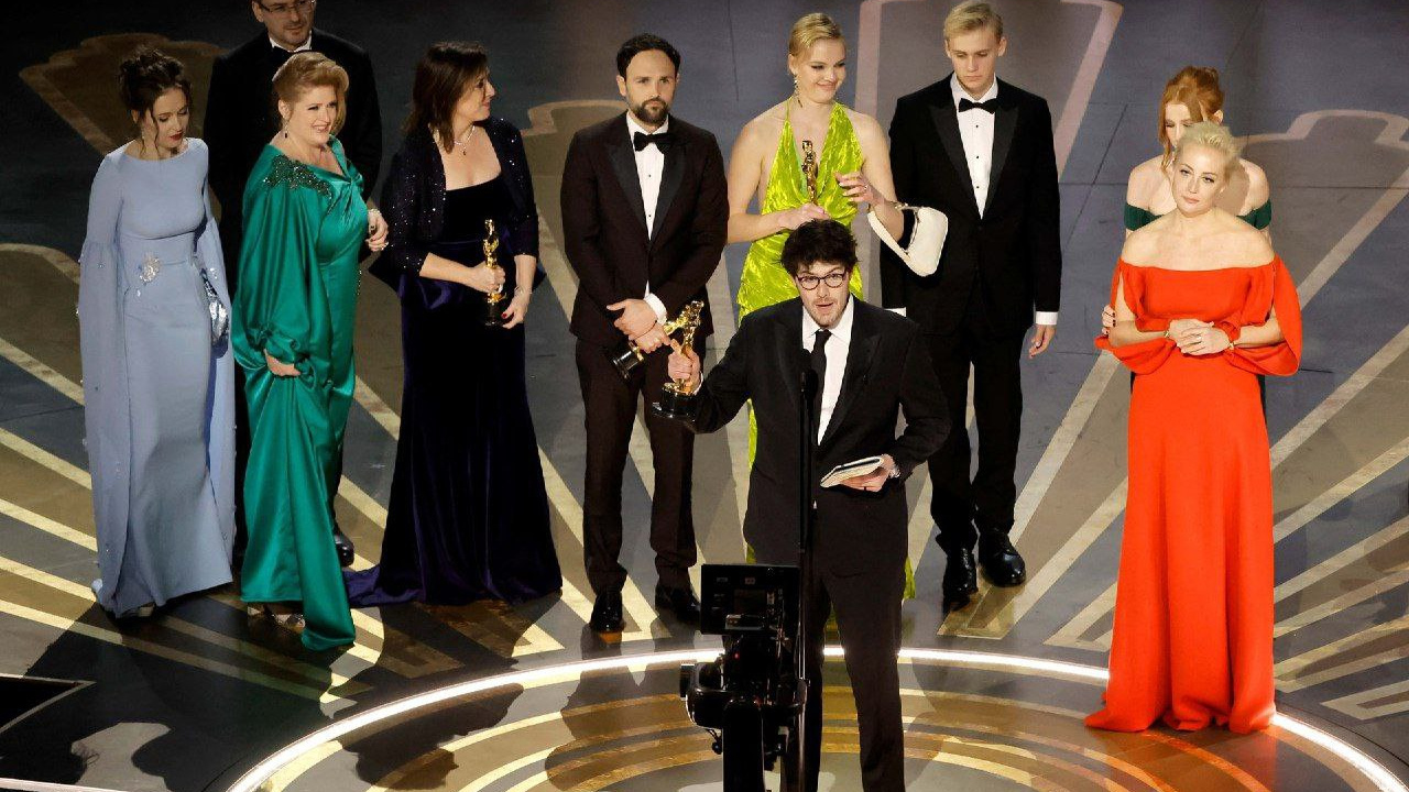 Документальный фильм «Навальный» (16+) стал победителем премии «Оскар»