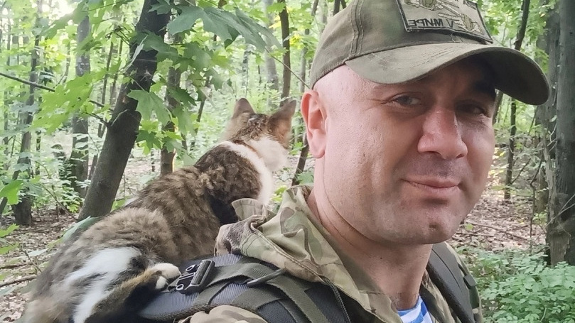 «Сказал, что поехал к другу в гости»: под Волгоградом простились с погибшим на Украине казаком-снайпером