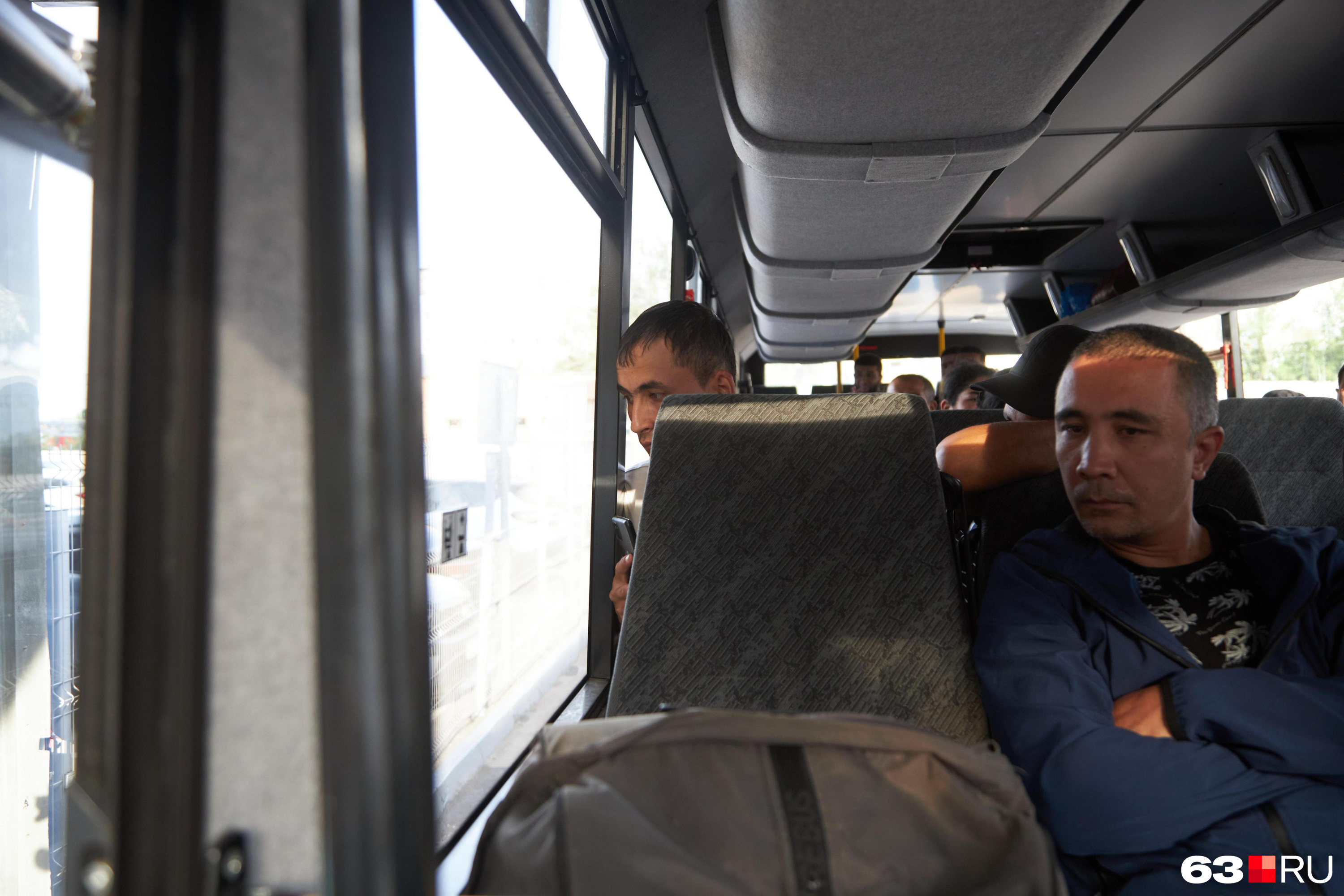 Военные следователи провели рейды среди мигрантов для поиска уклонистов в Чите