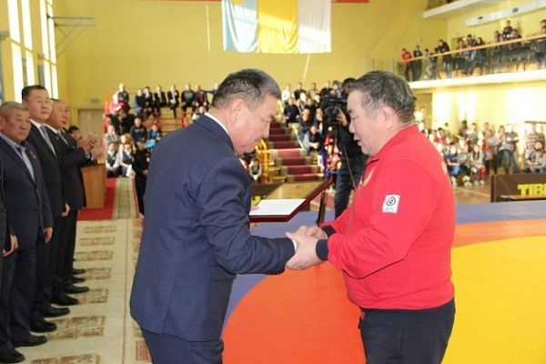 Путин присвоил тренеру из Забайкалья звание «Заслуженный работник физической культуры РФ»