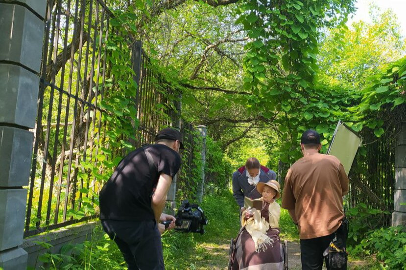 В Ботаническом саду ННГУ прошли съемки сериала о женщинах, связанных с русской разведкой