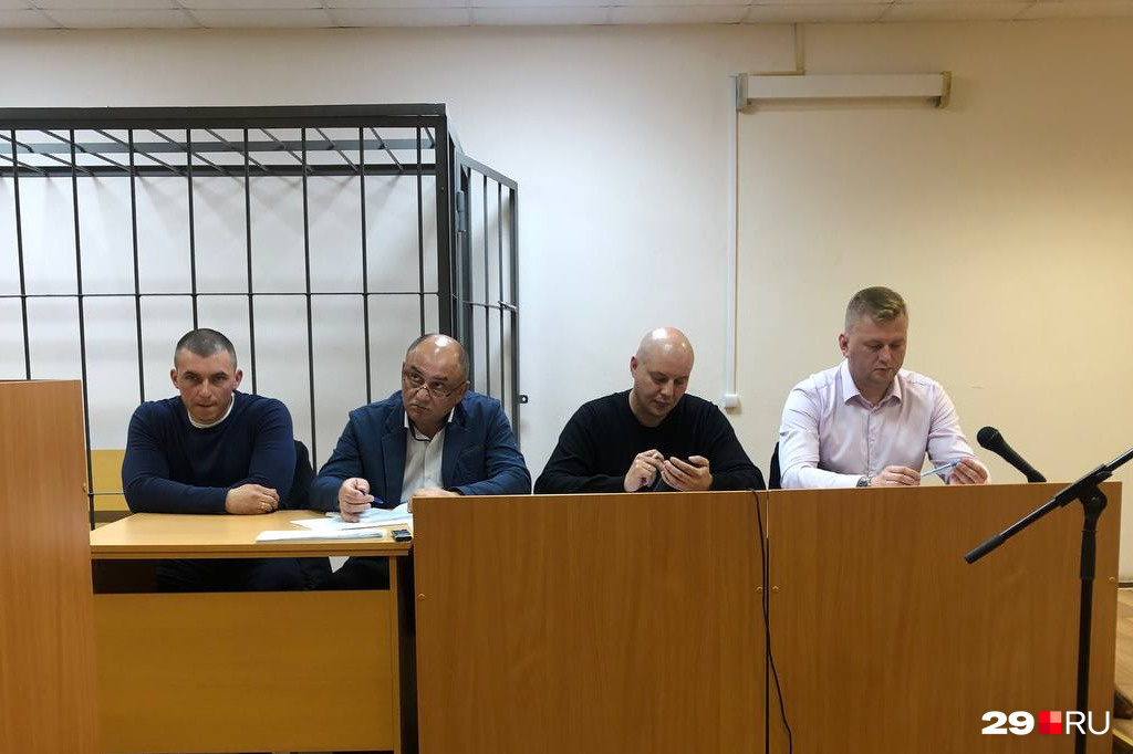 После суда мы узнаем у них, что они думают про всю эту ситуацию После суда мы узнаем у них, что они думают про всю эту ситуацию