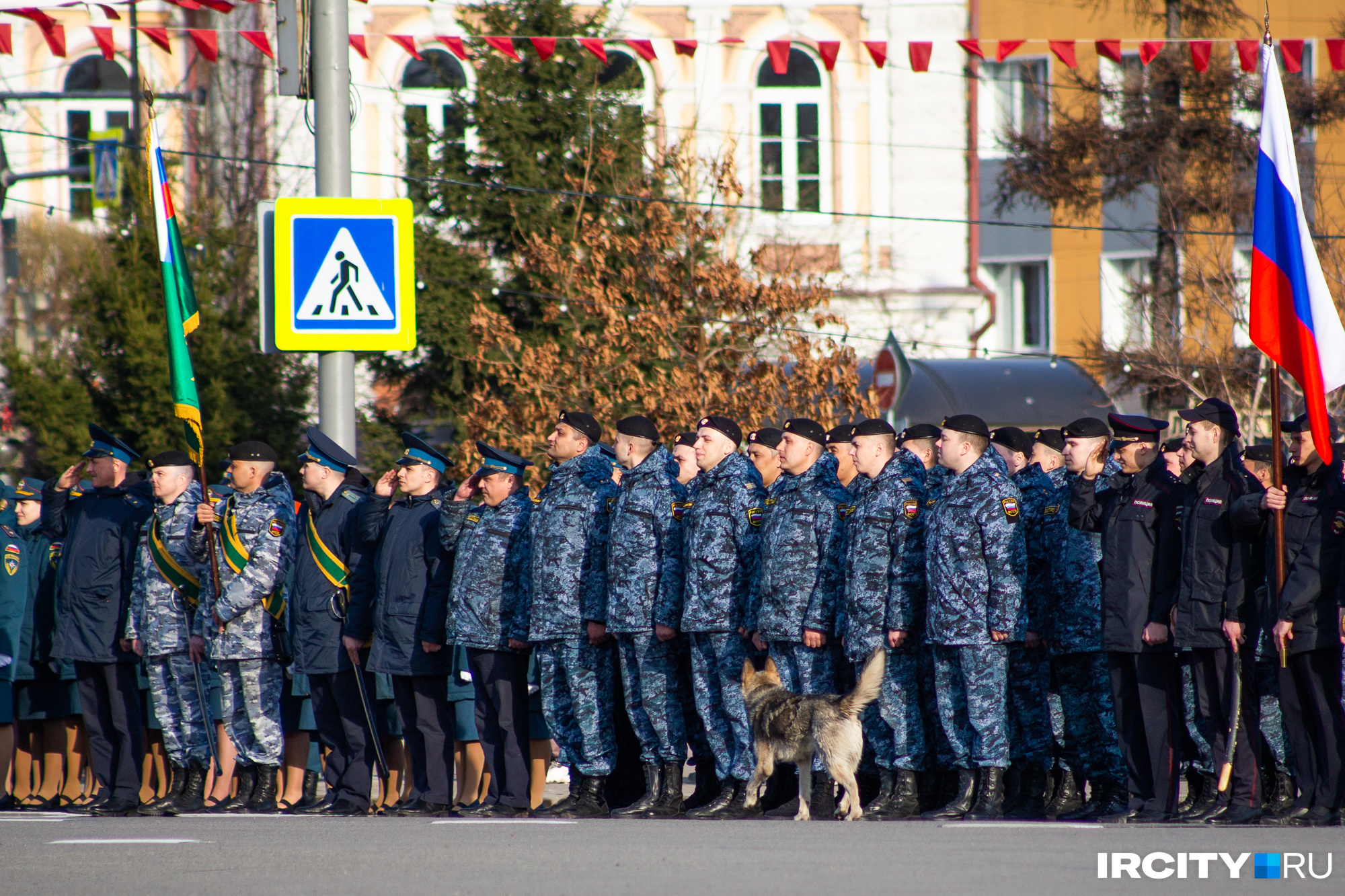 Парад в иркутске 9 мая. Управление Росгвардии Екатеринбург. Парад Победы в Иркутске. Парад 9 мая фото. Генерал Росгвардии Екатеринбург.