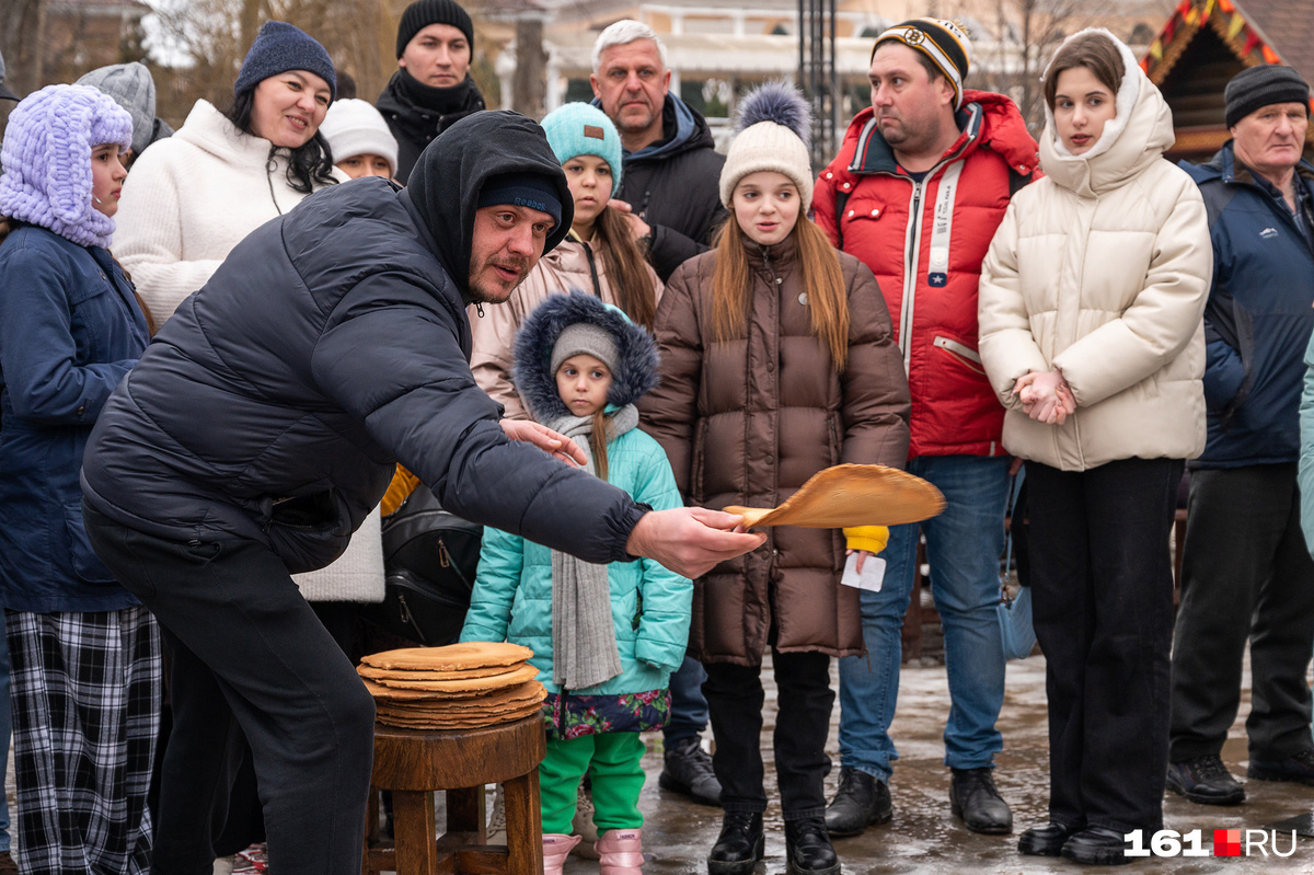 В Ростове-на-Дону блины — это не только еда, но и вполне себе спортивный снаряд