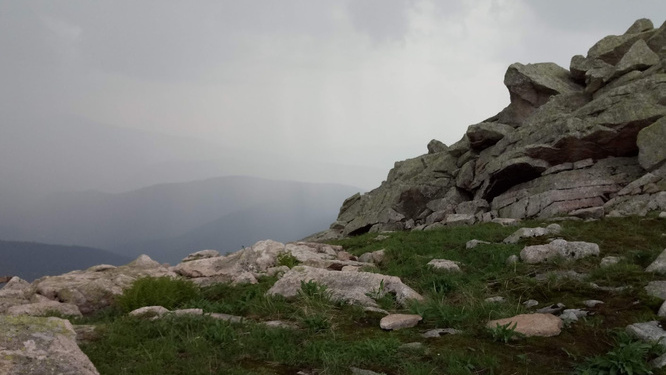 Потерявшихся в конце июня в горах Кузбасса подростков так и не нашли — поиски продолжаются