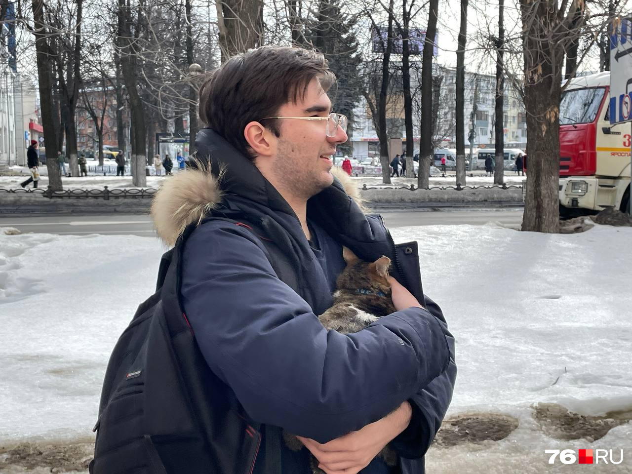 Эвакуировали детский сад. В центре Ярославля горит многоквартирный  дом-сталинка. Онлайн-репортаж | 14.03.2024 | Ярославль - БезФормата