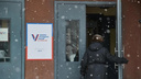 Трех новосибирцев арестовали за попытку поджечь избирательный штаб в Барнауле