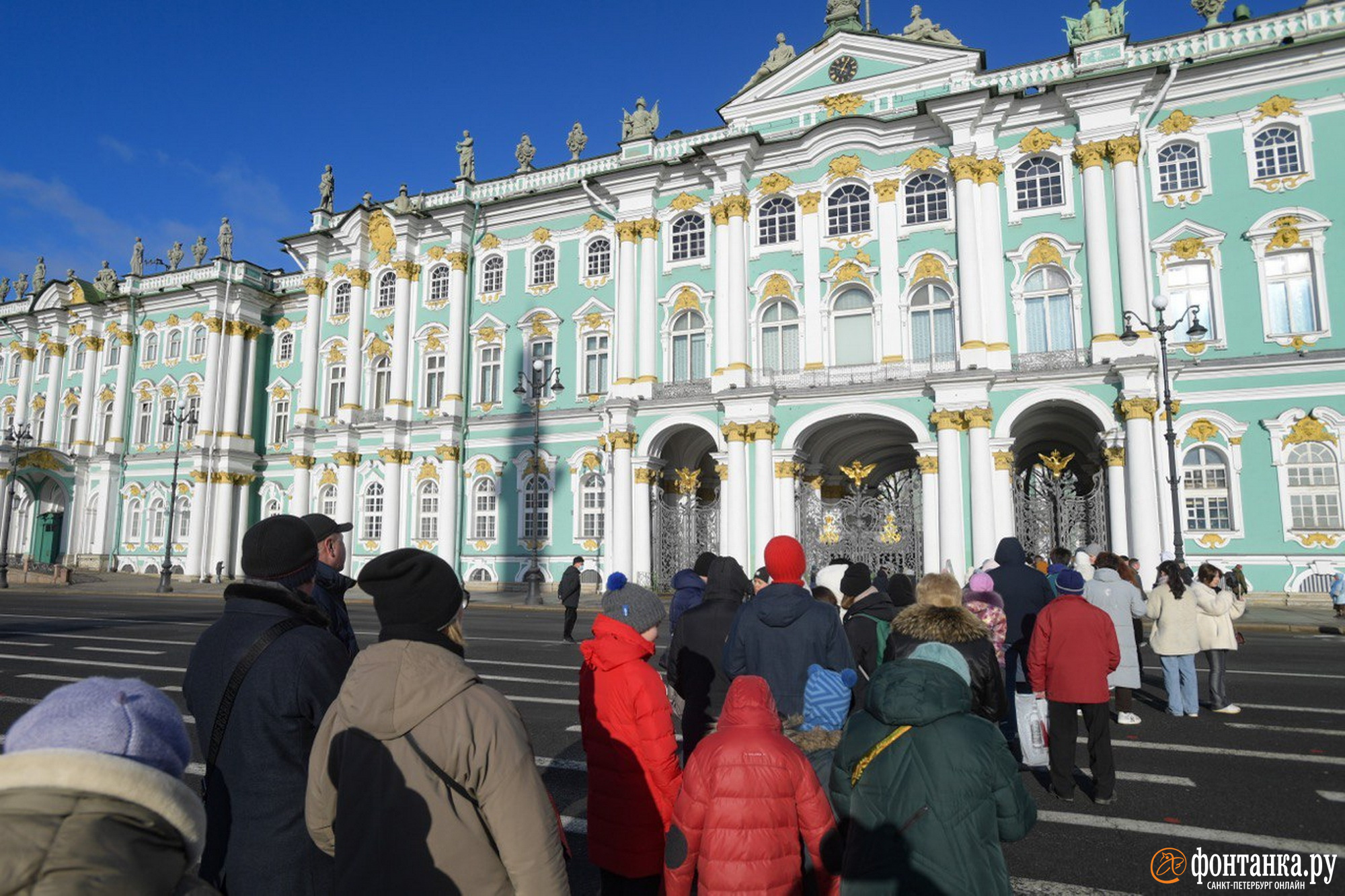 В Эрмитаже — очереди в честь 8 Марта - 8 марта 2024 - ФОНТАНКА.ру