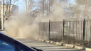 «На машине сколы добавились»: челябинцы сняли на видео, как во время уборки улиц поднимается пыль столбом
