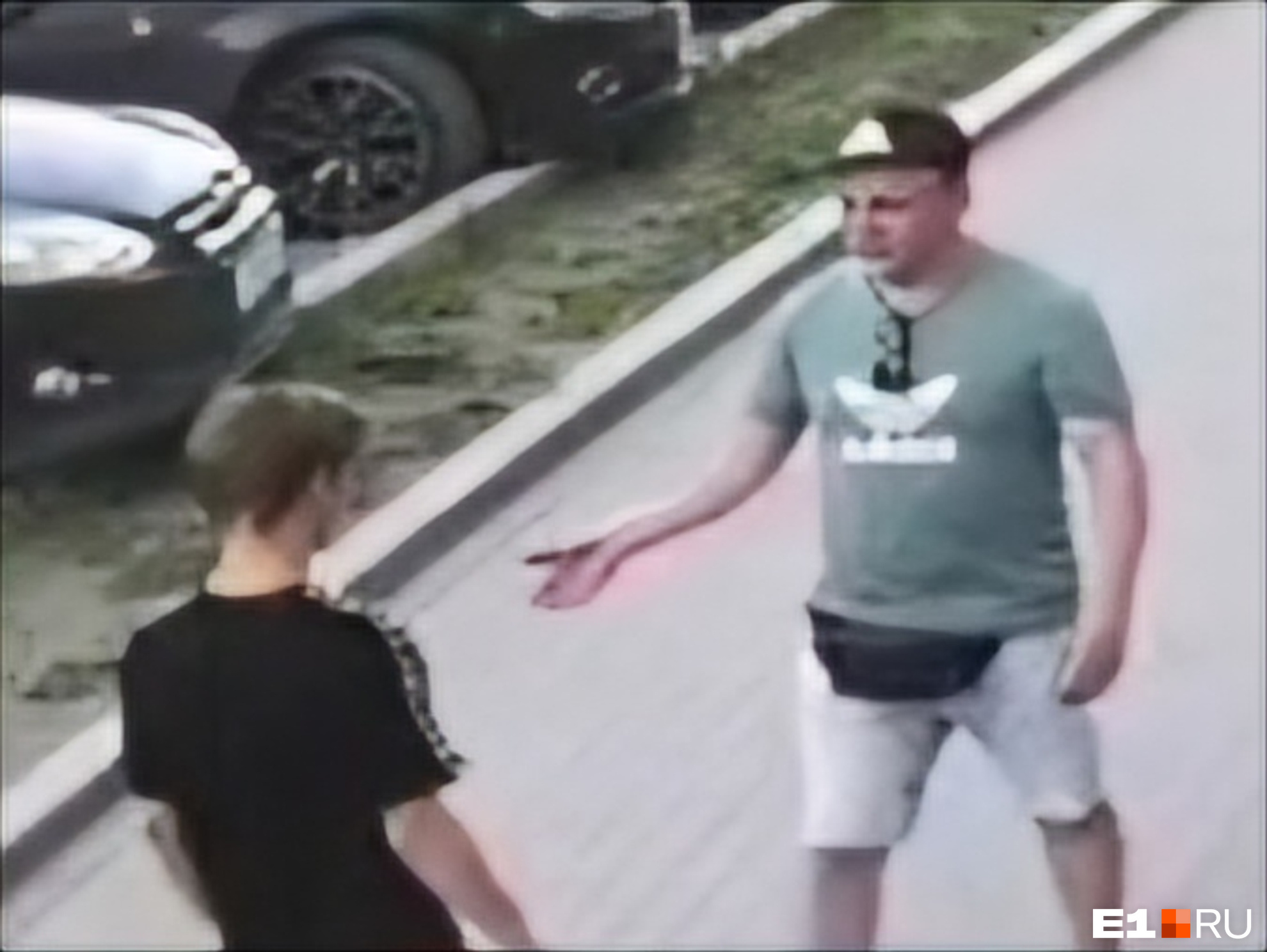 В Екатеринбурге поймали громилу, который кошмарил девушек и вступил в бой с подростком