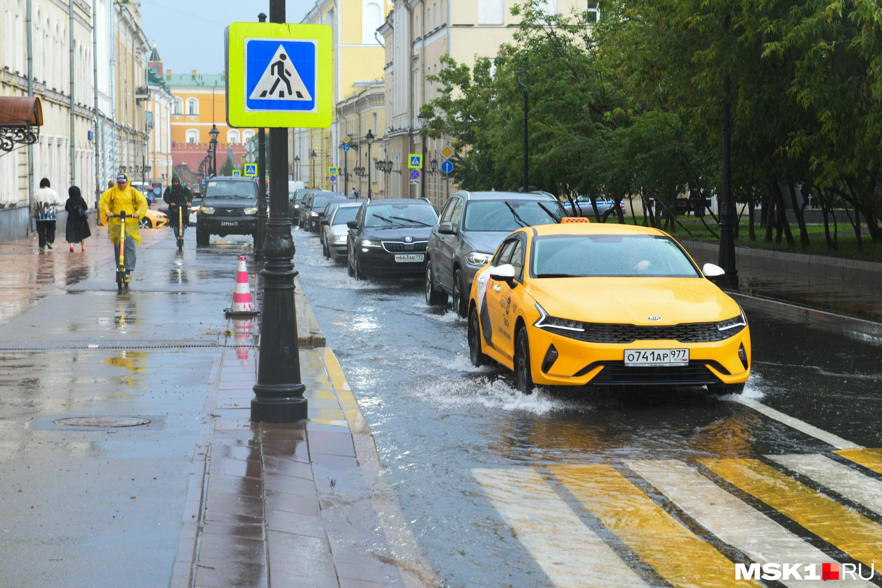 Самые странные и трогательные истории пассажиров о таксистах в России - 3  сентября 2023 - Фонтанка.Ру