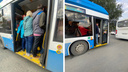 «Невозможно залезть»: коллапс в новом троллейбусе <nobr class="_">№ 29</nobr> — фото с пассажирами, которые теснятся у дверей