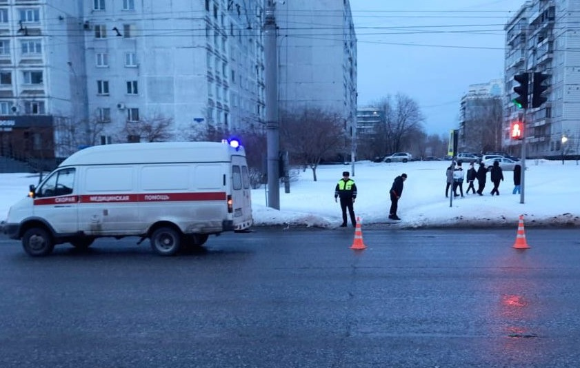 Машина скорой в Новокузнецке насмерть сбила пенсионерку — она шла по пешеходному переходу