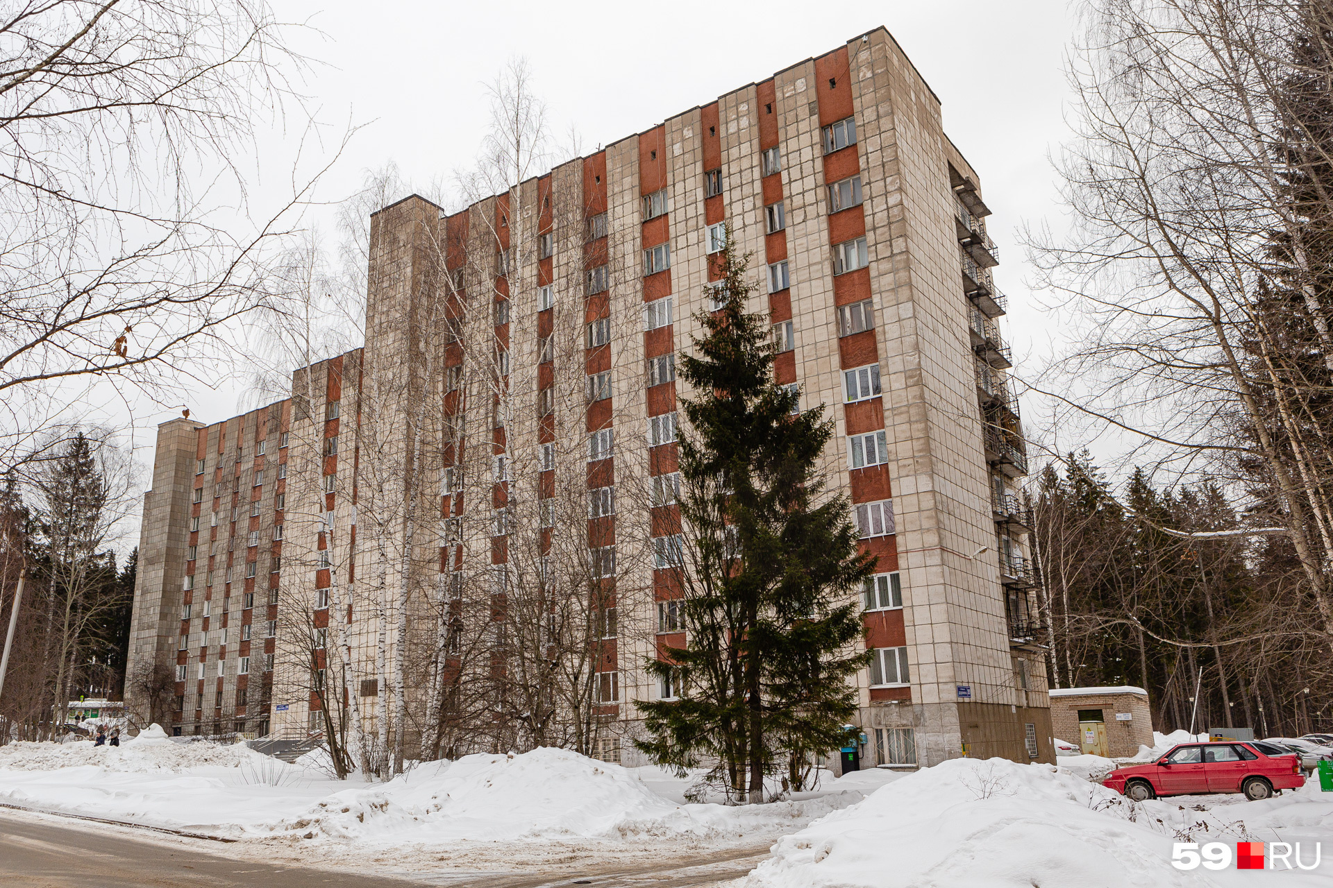 В старых общежитиях студенты тоже живут В старых общежитиях студенты тоже живут