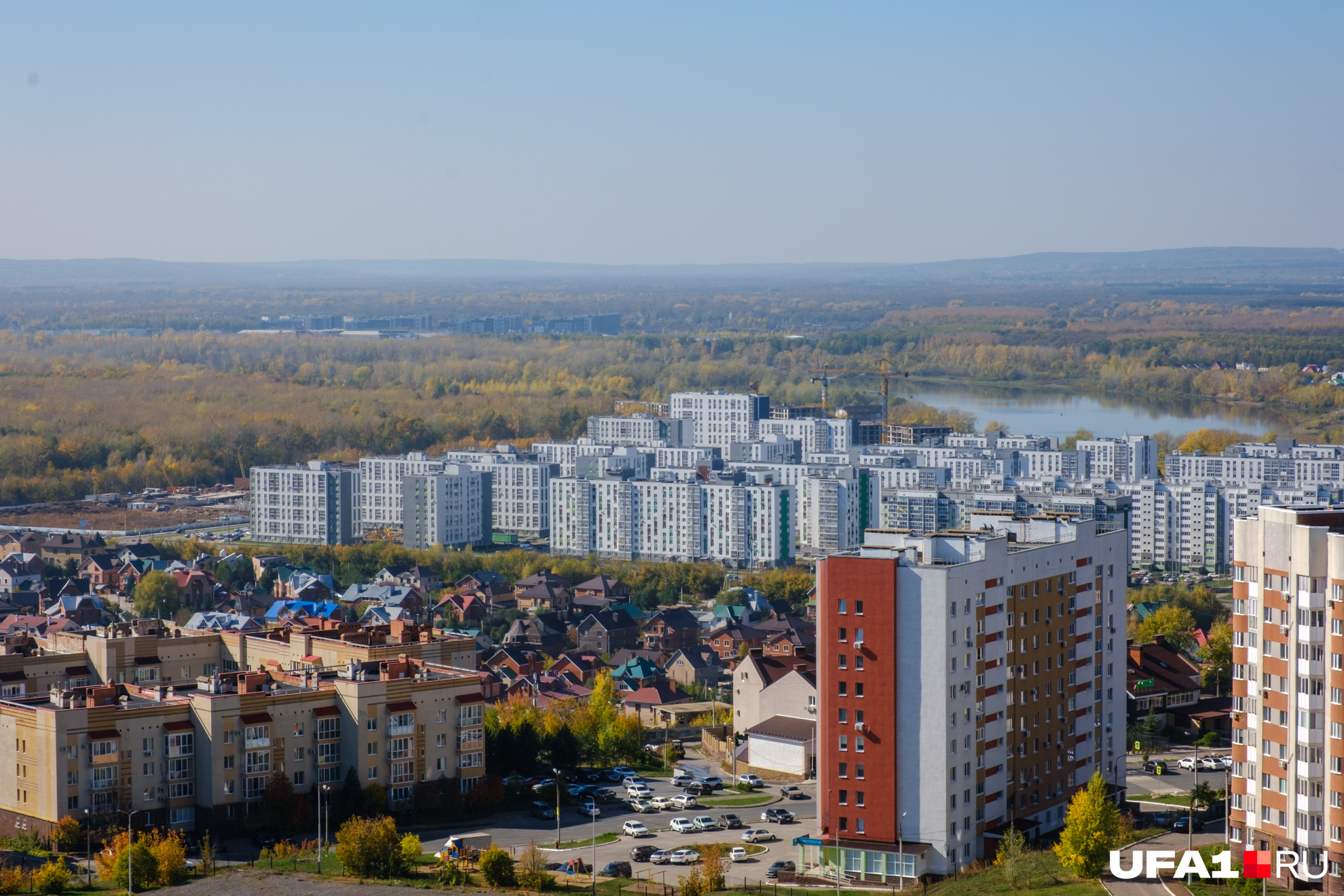 А вот вид оттуда на Кузнецовский Затон