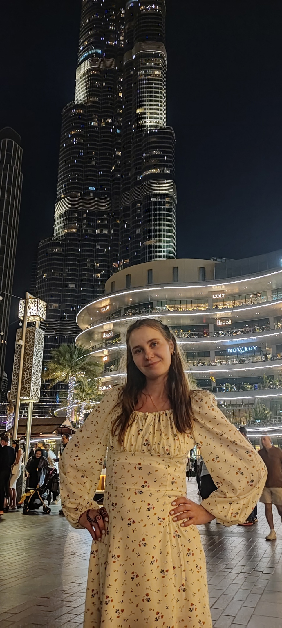В Эмиратах — высокие здания