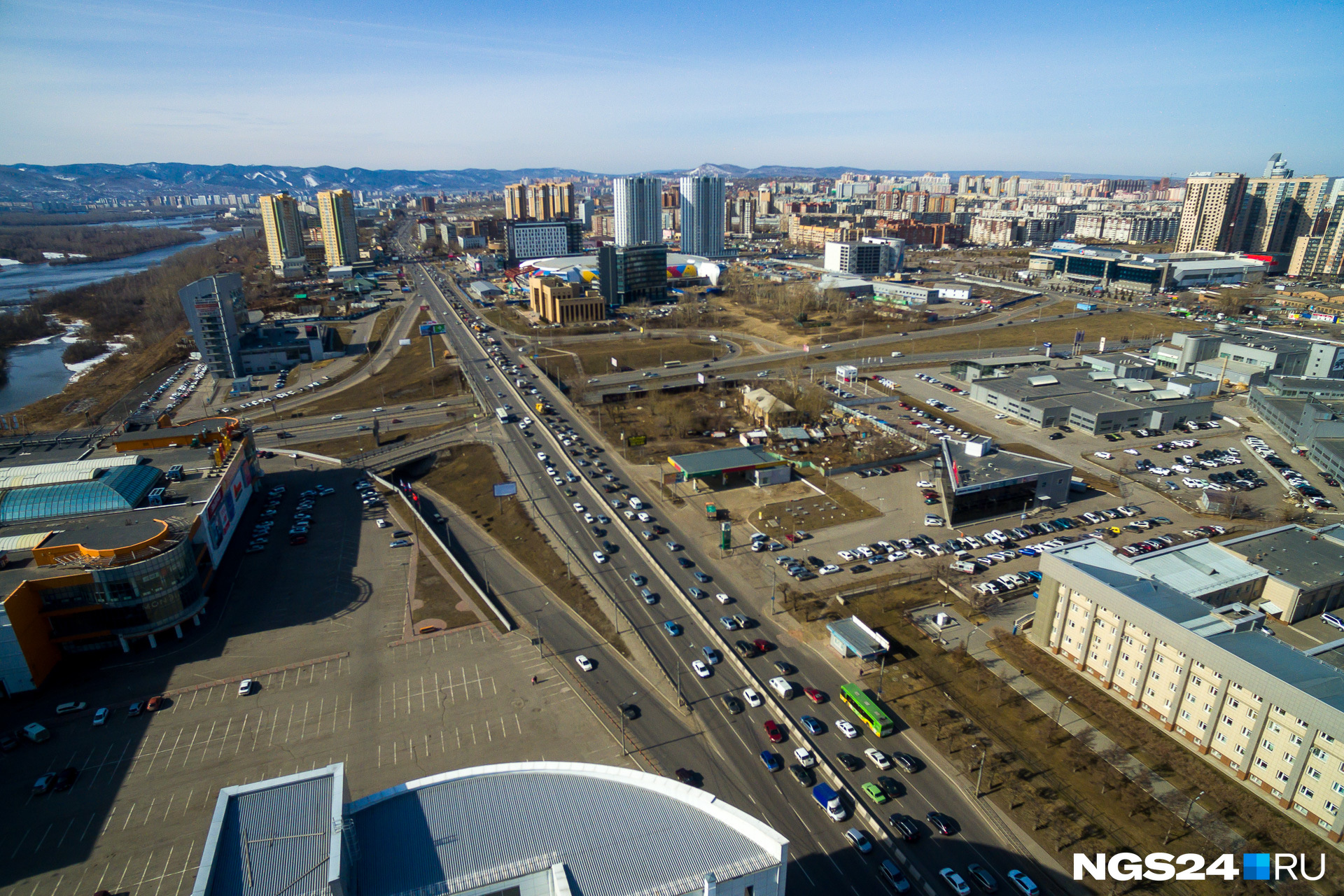 В Красноярске частично перекроют улицу Партизана Железняка из-за ремонта на теплосети