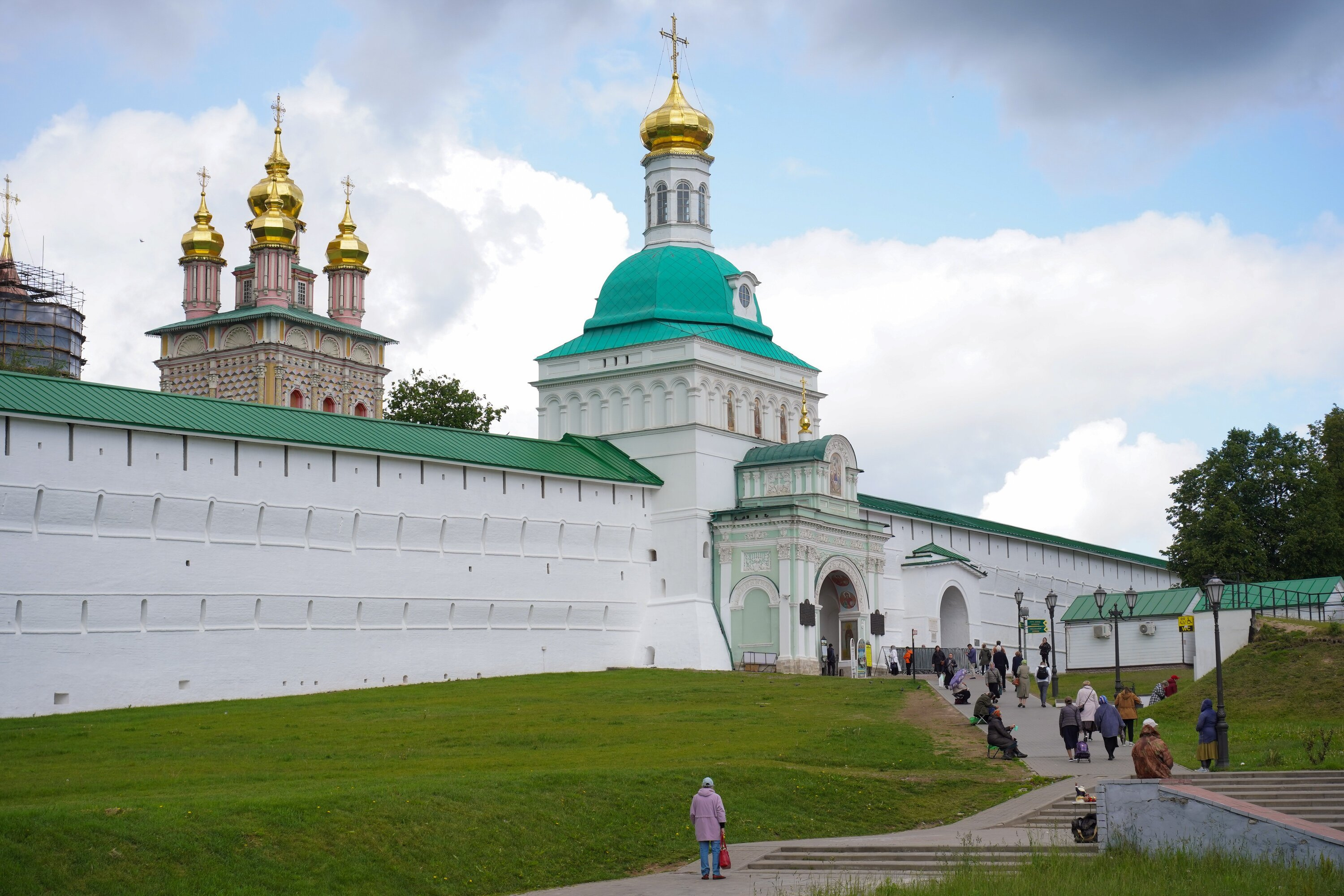 сергиевы лавры в москве