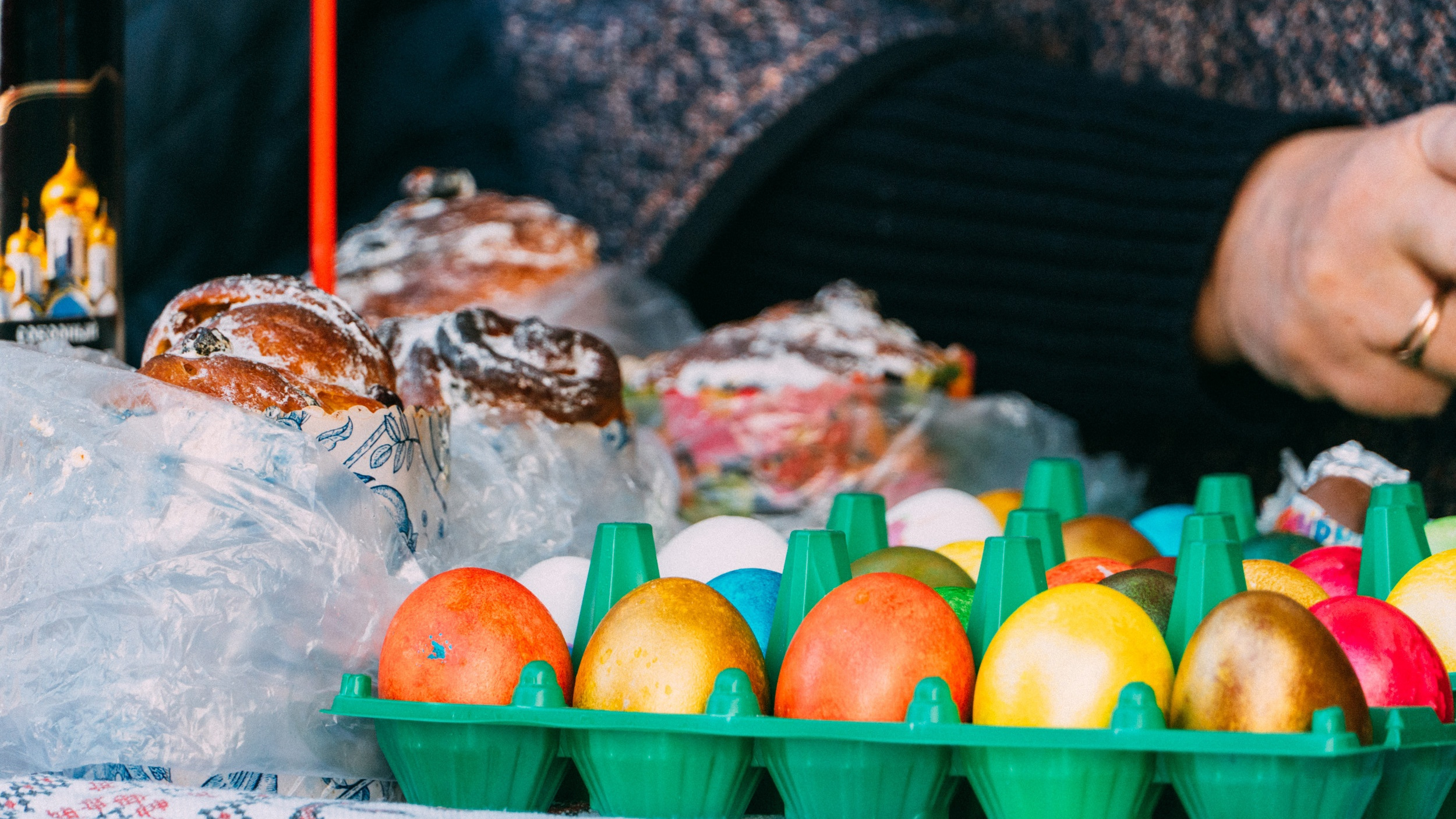Стали дорожать накануне праздника: сколько стоят яйца перед Пасхой на рынке и в магазинах Ярославля