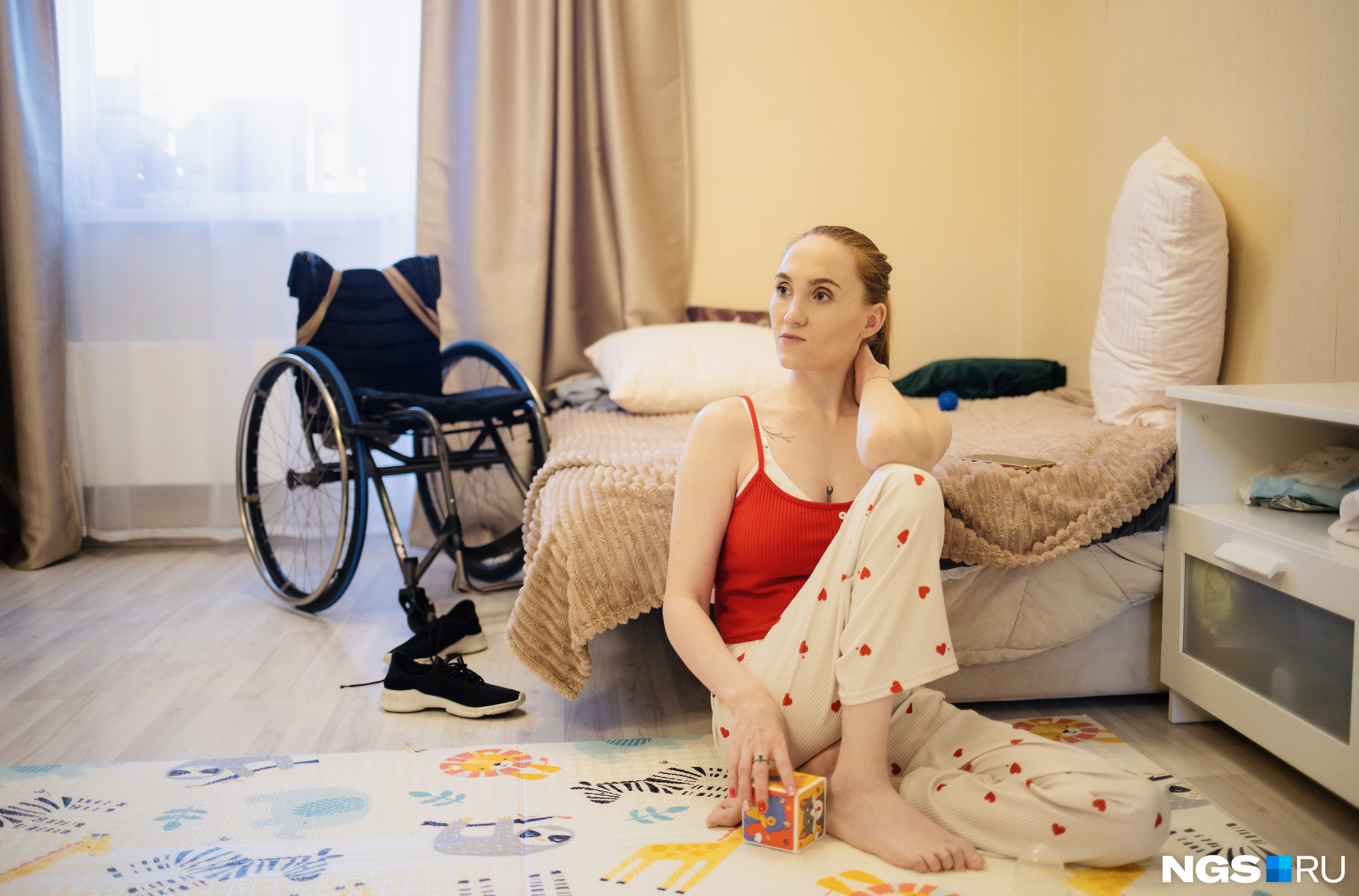 «Спрашивали, как я буду справляться»: история красотки на коляске — у нее дочь, танцы и миллионы просмотров в блоге