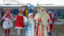 Тысячи детей и родители с камерами: как встретили Деда Мороза в Самаре