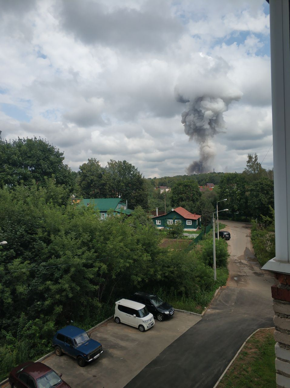 Взрыв на Загорском оптико-механическом заводе в Сергиевом Посаде: что  известно к этому часу | 09.08.2023 | Санкт-Петербург - БезФормата