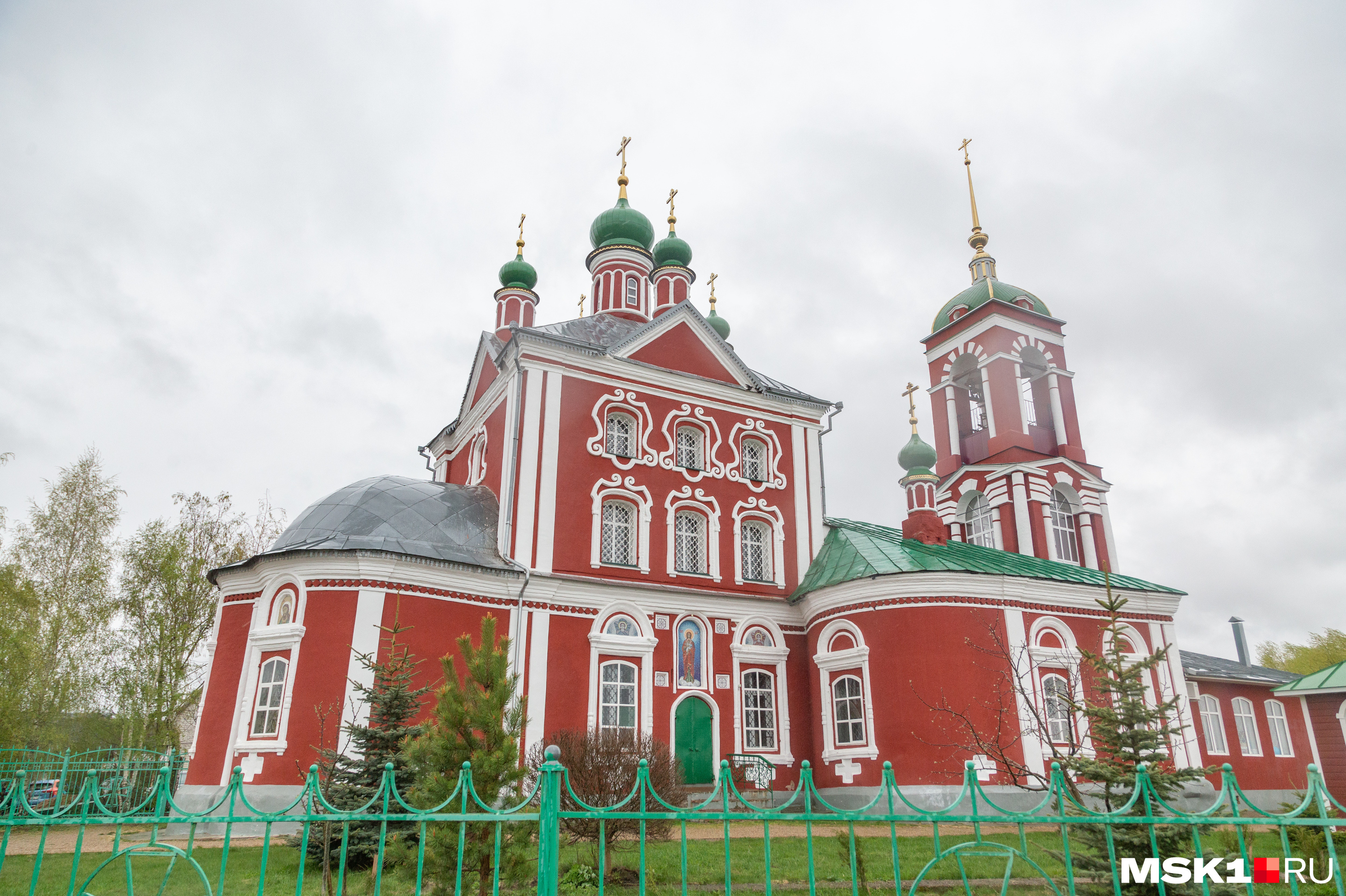 Храм сорока мучеников севастийских краснодар. Плещеево озеро церковь сорока мучеников. Сорок церквей. Сорок сороков московских церквей. Храмы москвы сорок сороков художники.