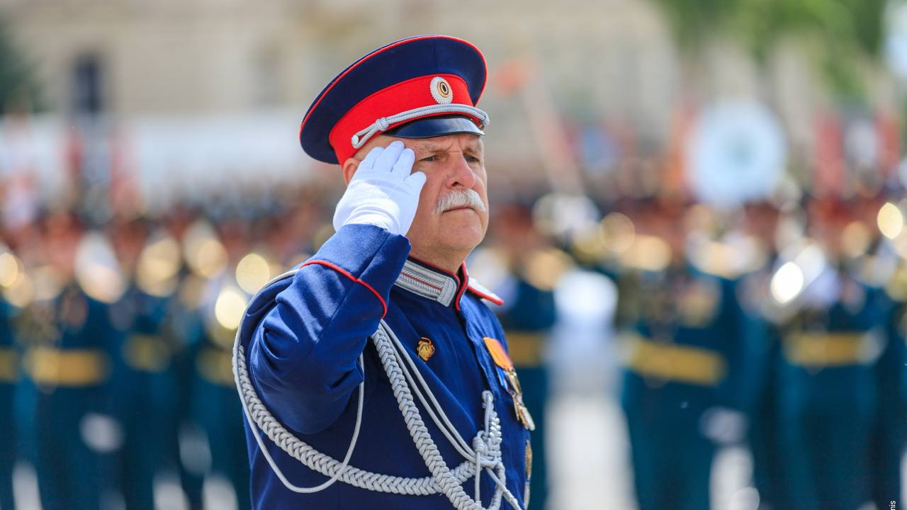 Шахтинского казака Бобыльченко снова наградили — теперь медаль вручили военные