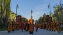 «Митрополит повел нас»: в центре Волгограда прошел пасхальный крестный ход