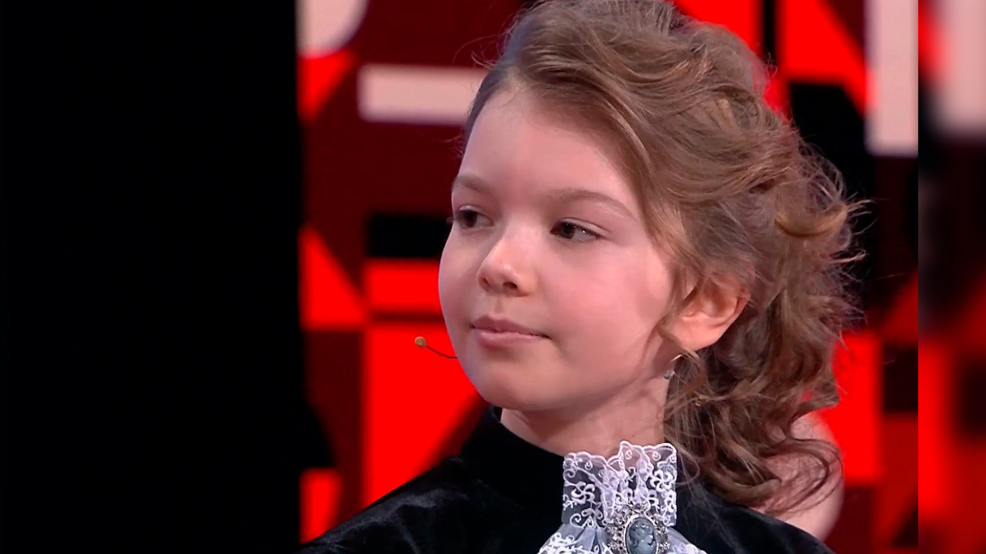 «Он сидел на рояле, и я выиграла»: <nobr class="_">9-летняя</nobr> участница шоу «Лучше всех» из Воронежа рассказала о своем талисмане