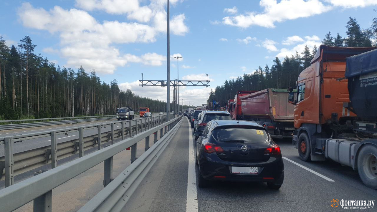 Перекрытие зсд сегодня. Авария на трассе Санкт Петербург.